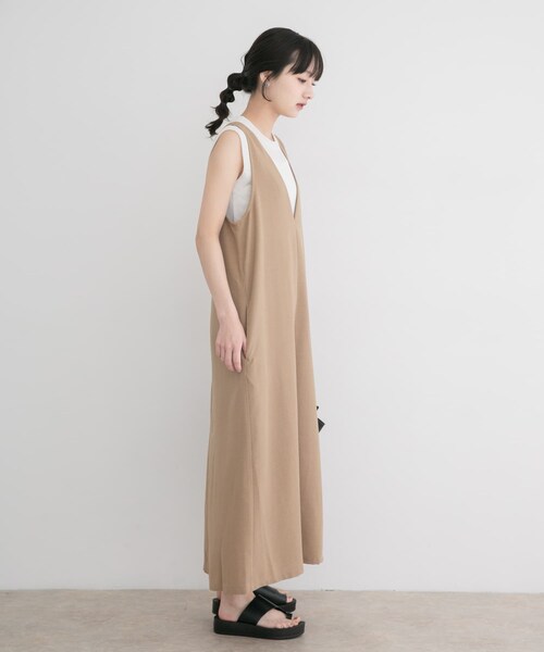 ITEMS URBANRESEARCH(アイテムズ アーバンリサーチ)の「『イージーケア/接触冷感/UVカット』SMOOTH LINEN TOUCH ジャンスカ(ジャンパースカート・レディース・CHA/CML・Free)」の16枚目の写真