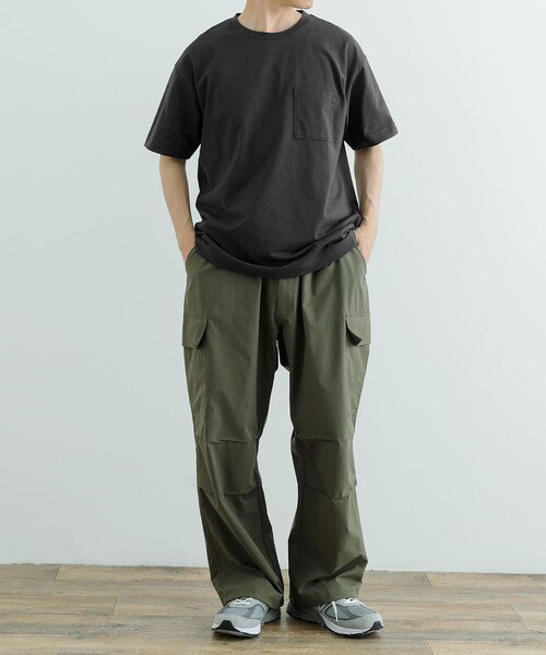 ITEMS URBANRESEARCH（アイテムズ アーバンリサーチ）の「『吸水速乾/イージーケア/UVカット』高機能TC天竺 ポケットTシャツ（Tシャツ/カットソー・メンズ・BLU/WHT/GREIGE/CHA・M/L）」の11枚目の写真