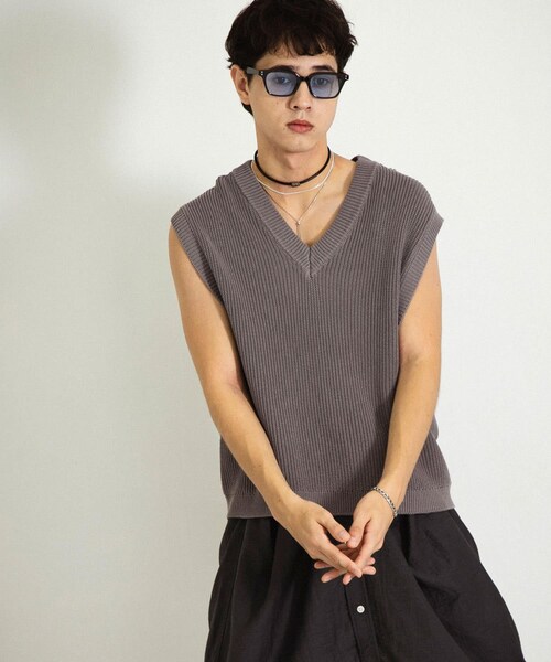 SENSE OF PLACE by URBAN RESEARCH（センスオブプレイスバイアーバンリサーチ）の「アゼアミクロップドニットベスト（ベスト・メンズ・BLACK/GRAY・M/L）」の21枚目の写真