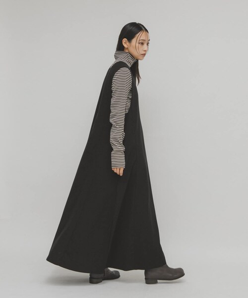 KBF（ケイビーエフ）の「『一部WEB限定カラー』2WAYフレアジャンパースカート（ワンピース・レディース・CHARCOAL/BLACK/BROWN×BLU/NAVY・36/38）」の9枚目の写真