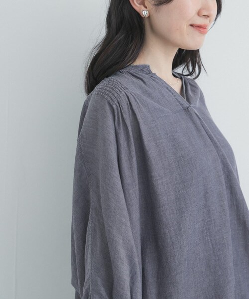 URBAN RESEARCH DOORS(アーバンリサーチドアーズ)の「シアーデニムピンタックドルマンブラウス(シャツ/ブラウス・レディース・INDIGO/L.INDIGO・Free)」の17枚目の写真