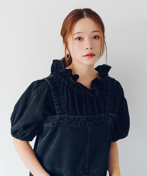 URBAN RESEARCH Sonny Label（アーバンリサーチサニーレーベル）の「NaokoTakayamaデニムオーバーオール（サロペット/オーバーオール・レディース・インディゴ/ブラック・36/38）」の5枚目の写真