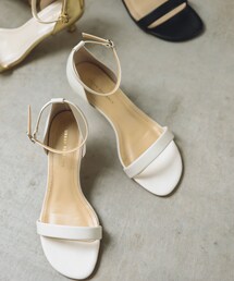 ストラップサンダル