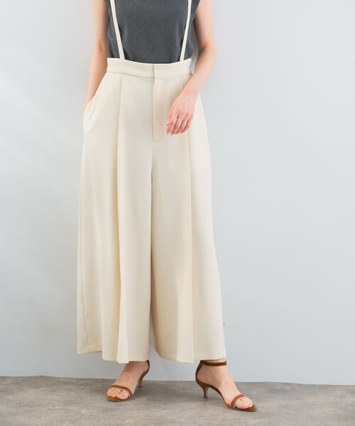 URBAN RESEARCH ROSSO（アーバンリサーチロッソ）の「サス付きタックワイドパンツ（その他パンツ・レディース・white/black・36/38）」の9枚目の写真