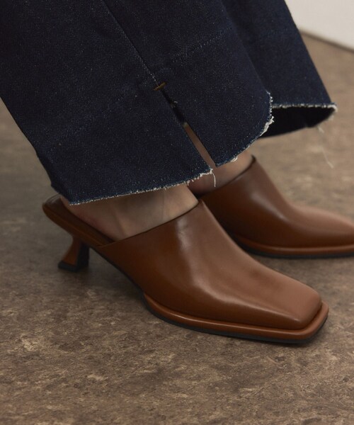 ADAM ET ROPE'（アダムエロペ）の「スクエアミュール（サンダル・レディース・ブラック/ブラウン・23.0/23.5/24.0/24.5）」の8枚目の写真