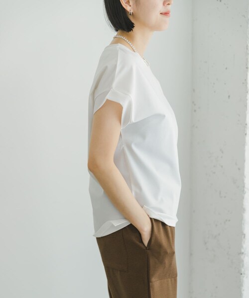 ITEMS URBANRESEARCH（アイテムズ アーバンリサーチ）の「バックタックフレンチプルオーバー（Tシャツ/カットソー・レディース・L.BEG/WHT/BLK/CML/KHK/WHT2・FREE）」の10枚目の写真