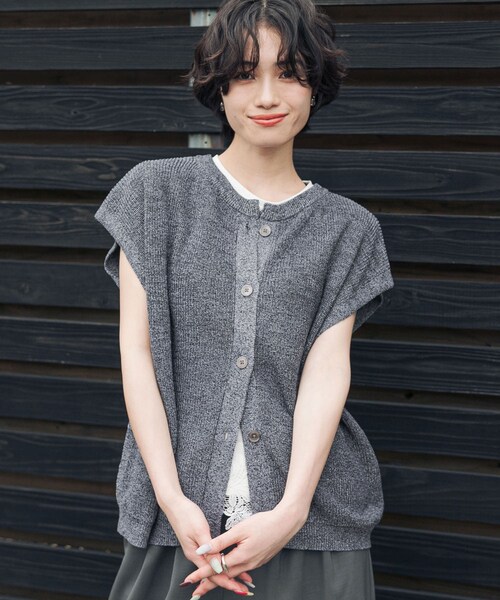 URBAN RESEARCH DOORS（アーバンリサーチドアーズ）の「『UR TECH』Aircare2WAYニットベスト（ベスト・レディース・MIXGRAY/BROWN/BLUE・Free）」の8枚目の写真