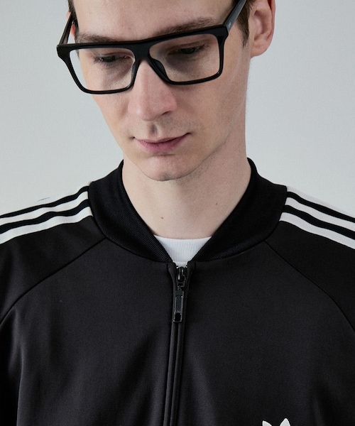 ADAM ET ROPE'（アダムエロペ）の「【VINTAGE EYEWEAR】BLACK SQUARE WELLINGTON（メガネ・レディース・シルバー系・F）」の3枚目の写真