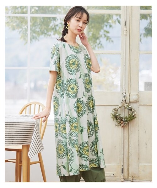 nissen（ニッセン）の「大きいサイズ　【BARNDOORコラボ】サイド切替カットソーワンピース（OtonaSMILE）（ワンピース・レディース・ダリアイエロー/北欧ネイビー/マルチドット/大花グレー・L~LL相当/3L~4L相当/5L~6L相当/8L相当/10L相当）」の13枚目の写真