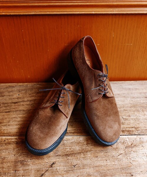 ADAM ET ROPE'（アダムエロペ）の「【ALDEN for WILD LIFE TAILOR】CLIPPER PLAIN TOE　 CALF SUEDE（ドレスシューズ・メンズ・ベージュ・24.5/25.0/26.0/26.5/27.0/28.0）」の4枚目の写真