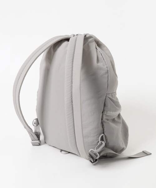 SENSE OF PLACE by URBAN RESEARCH(センスオブプレイスバイアーバンリサーチ)の「『撥水』SKINProof 2WAYリュック(バックパック/リュック・レディース・BLACK/BEIGE/GRAY・One)」の21枚目の写真