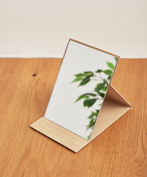 URBAN RESEARCH DOORS（アーバンリサーチドアーズ）の「HORIUCHI MIRROR　ナピュア フォールディングミラー M（その他雑貨・メンズ・ベージュ・M）」の2枚目の写真