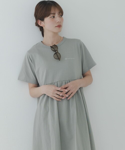 URBAN RESEARCH Sonny Label（アーバンリサーチサニーレーベル）の「『別注』CHAMPION×Sonny Label　ギャザーワンピース（ワンピース・レディース・ブラック/ネイビー/グリーン・Free）」の14枚目の写真