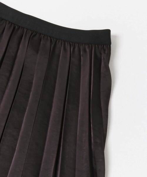 ITEMS URBANRESEARCH（アイテムズ アーバンリサーチ）の「サテンプリーツスカート（スカート・レディース・CHA/BRN/P.BEG・FREE）」の12枚目の写真