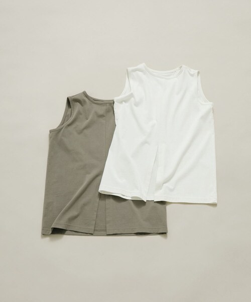 LAATO（ラート）の「slit no sleeve tee（タンクトップ・レディース・パール/クレイ・FREE）」の4枚目の写真