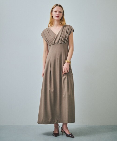 ROPE'(ロペ)の「【一部店舗限定】【REALM(レルム)】WRAP FLARE DRESS|カシュクールフレアワンピース(ワンピース・レディース・ブラック/カーキ・36/38)」の21枚目の写真
