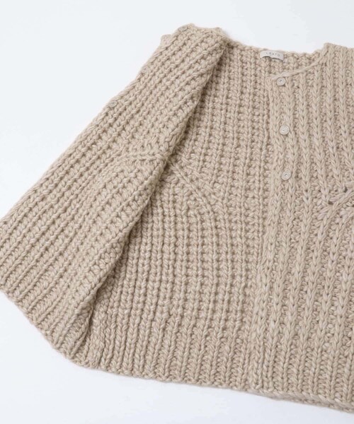 LAATO（ラート）の「hand knit vest（ベスト・レディース・クリーム/インク・FREE）」の6枚目の写真