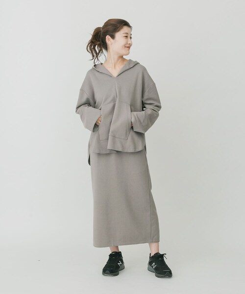 EKAL（エカル）の「EKAL　レイクショアキーネックフーディー（パーカー・レディース・カーキ/ベージュ/チャコール・FREE）」の19枚目の写真