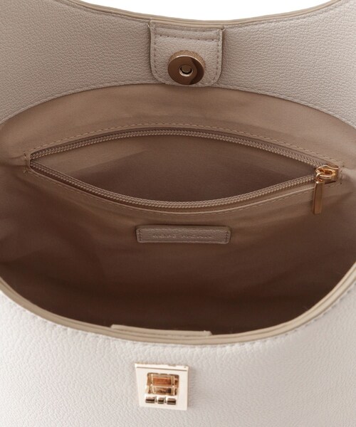 ROPE' PICNIC(ロペピクニック)の「me fit BAG フィットワンショルダーバッグ/A4対応・軽量(ショルダーバッグ・レディース・ブラック/キナリ系・F)」の13枚目の写真