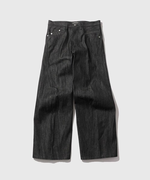 ADAM ET ROPE'(アダムエロペ)の「《別注》【NVRFRGT/ネヴァーフォーゲット】EX 3D TWISTED WIDE LEG JEANS RAW BLACK(デニムパンツ・メンズ・ブラック・0/00/1/2/3)」の4枚目の写真
