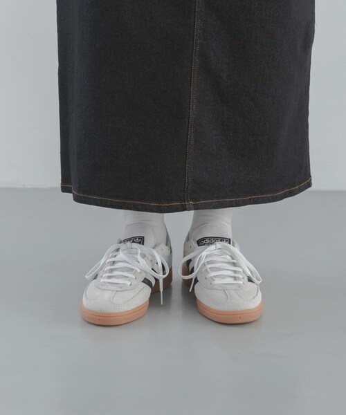 URBAN RESEARCH Sonny Label（アーバンリサーチサニーレーベル）の「adidas　HANDBALL SPEZIAL W（スニーカー・レディース・アルミナ・23/23.5/24/24.5）」の3枚目の写真