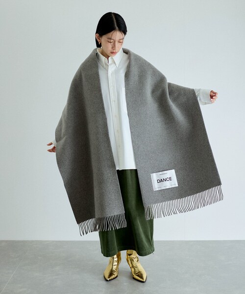ADAM ET ROPE'(アダムエロペ)の「【MAGNIBERG(マグニバーグ)】BOLD SCARF(マフラー・レディース・グレー/モスグリーン・F)」の7枚目の写真