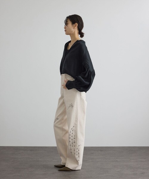 ADAM ET ROPE'（アダムエロペ）の「【J'aDoRe・一部店舗限定】【TANAKA（タナカ）】THE JEAN TROUSERS（デニムパンツ・レディース・ホワイト系・25/26/27/28）」の12枚目の写真