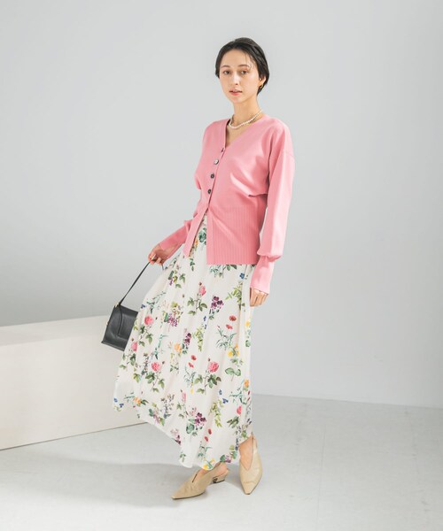 URBAN RESEARCH ROSSO（アーバンリサーチロッソ）の「Vネックリブフロント釦デザインニット（カーディガン/ボレロ・レディース・L/GREIGE/PINK・Free）」の21枚目の写真