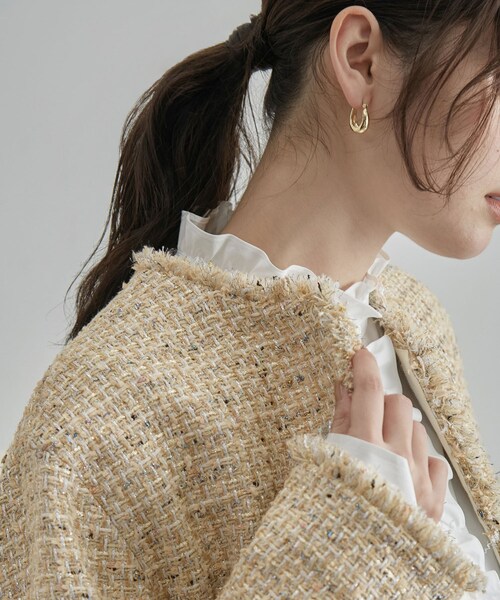 ROPE'(ロペ)の「【一部店舗限定】【LINTON】 ファンシーツイードノーカラージャケット(ノーカラージャケット・レディース・ベージュ系/ネイビー系・36/38)」の2枚目の写真