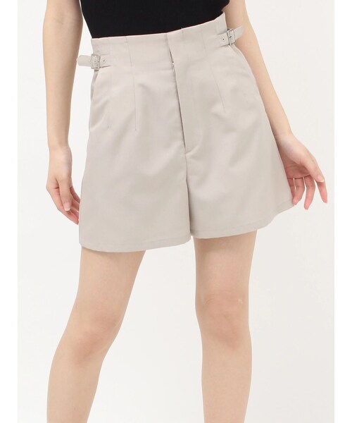 MURUA（ムルーア）の「サイドベルトショートパンツ【セットアップ着用可】（その他パンツ・レディース・アイボリー/グレー/モカ・1/2）」の4枚目の写真