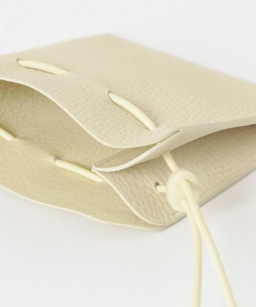 URBAN RESEARCH(アーバンリサーチ)の「ITTI HERRIE KINCHAKU POUCH XXS(ポーチ・レディース・BLACK/IVORY・-)」の5枚目の写真