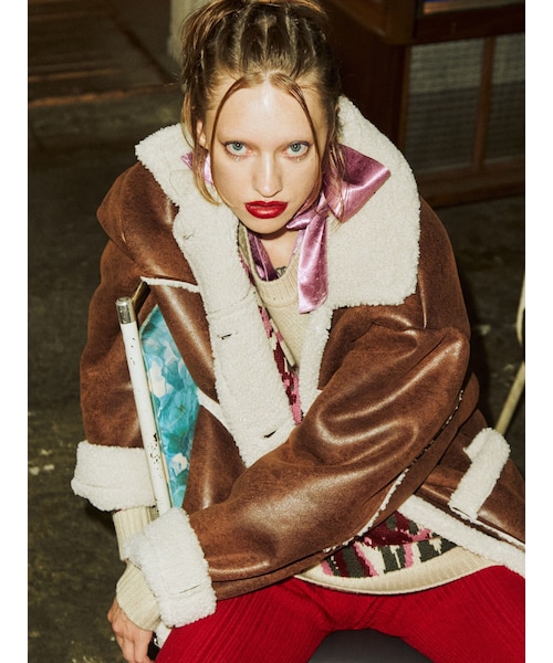 jouetie（ジュエティ）の「ランチコート（ムートンコート・レディース・カーキ/ブラウン/ブルー/ピンク/アイボリー/ブラック・M）」の4枚目の写真