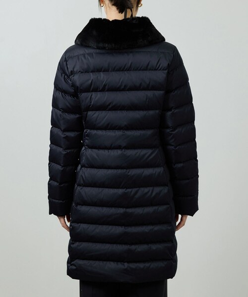 ROPE'(ロペ)の「サテンロング丈ダウンコート/イージーケア(ダウンジャケット/コート・レディース・ブラック/ネイビー・36/38)」の18枚目の写真