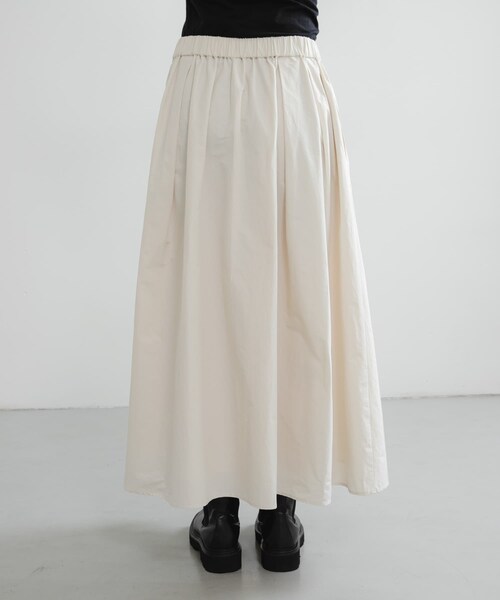 URBAN RESEARCH（アーバンリサーチ）の「ギャザーボリュームスカート（スカート・レディース・IVORY/BLACK・FREE）」の5枚目の写真