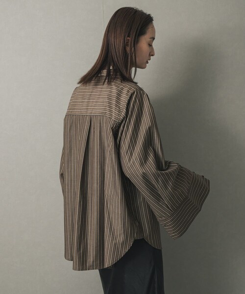 SENSE OF PLACE by URBAN RESEARCH（センスオブプレイスバイアーバンリサーチ）の「スリットスリーブルーズシャツ（シャツ/ブラウス・レディース・IVORY/L.BLUE/BLU×WHT/BRN×BEG・one）」の16枚目の写真