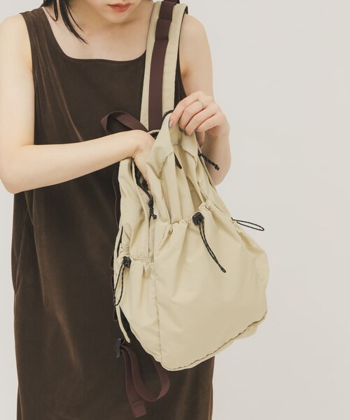 KBF（ケイビーエフ）の「アウトポケットナイロンバックパック（バックパック/リュック・レディース・PINK/BEIGE/BLACK・One）」の2枚目の写真