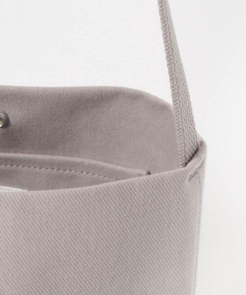 URBAN RESEARCH DOORS（アーバンリサーチドアーズ）の「ORCIVAL　SHOULDER POUCH MEDIUM（ショルダーバッグ・レディース・FADE BLACK/GREY・one）」の11枚目の写真
