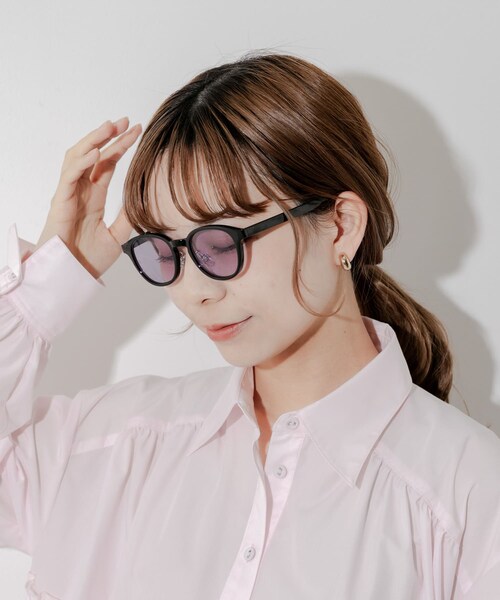 SMELLY（スメリー）の「ボスリントンサングラス（メガネ・レディース・M.BLK/BLK/PPL/CLR/Y.CLR/BLK・-）」の3枚目の写真