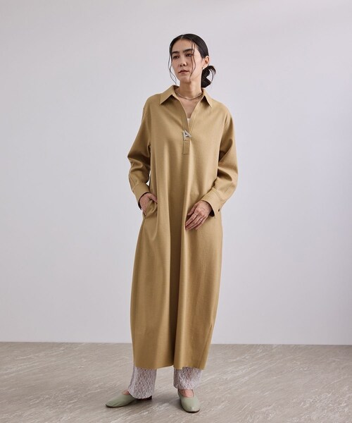 ADAM ET ROPE'(アダムエロペ)の「Super100 ウールスムースシャツワンピース(シャツワンピース・レディース・ブラック/ベージュ・F)」の4枚目の写真