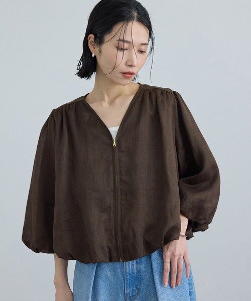 ADAM ET ROPE'(アダムエロペ)の「【WEB限定】ラスターラミーカルゼブルゾン(ブルゾン・レディース・オフホワイト/ダークブラウン・F)」の2枚目の写真