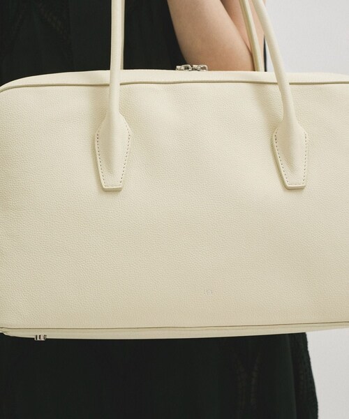 ADAM ET ROPE'(アダムエロペ)の「【PFT】 P boston Large バッグ(ボストンバッグ・レディース・オフホワイト・F)」の4枚目の写真
