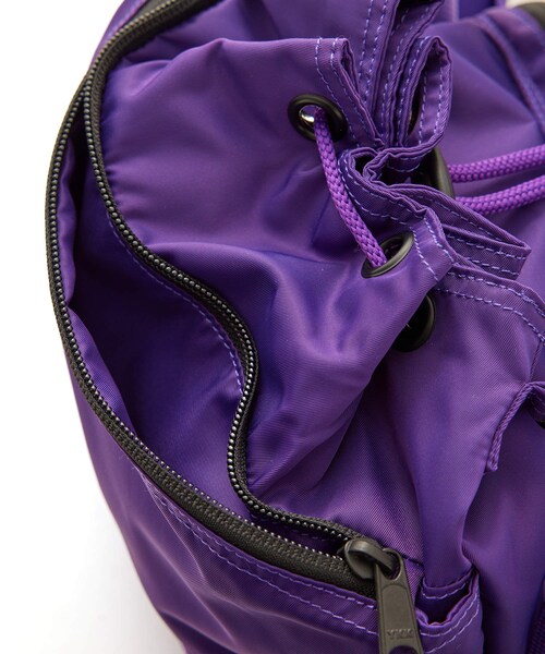 ADAM ET ROPE'(アダムエロペ)の「《別注》【FADEN/ファーデン】008 Lou(バックパック/リュック・メンズ・オリーブ/パープル・F)」の9枚目の写真