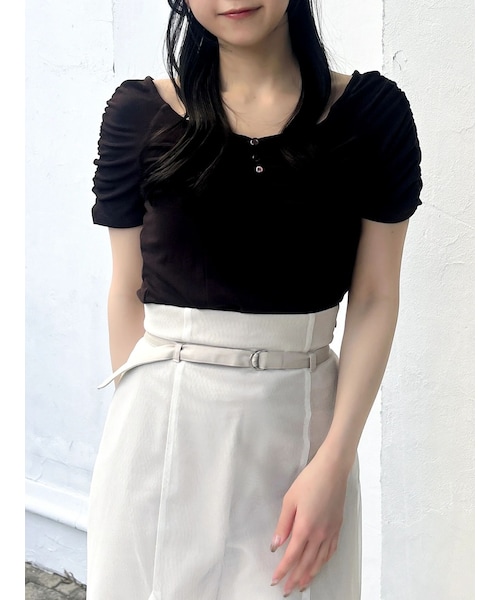 dazzlin（ダズリン）の「タイ付ギャザーカットトップス（Tシャツ/カットソー・レディース・オフホワイト/イエロー/ブルー/ブラウン・F）」の3枚目の写真