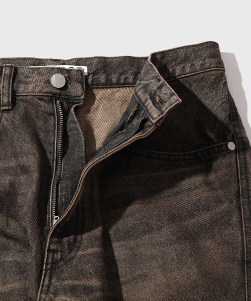 ADAM ET ROPE'（アダムエロペ）の「【NVRFRGT/ネヴァーフォーゲット】3D TWISTED WIDE LEG JEANS MUD FADED BLACK（デニムパンツ・メンズ・スミクロ・1/2/3）」の22枚目の写真