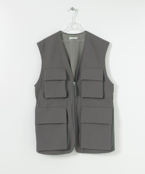 LAATO（ラート）の「PIPING POCKET VEST（ベスト・レディース・クリーム/アスファルト・Free）」の6枚目の写真