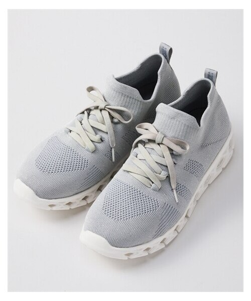 nissen（ニッセン）の「【ゆったり幅広】moz（モズ）超軽量やわらかニットレーススニーカー（ワイズ４Ｅ）（スニーカー・メンズ・黒/ホワイト/ピンクベージュ/グレー/黒×黒・M=23.0~23.5cm/4E/L=24.0~24.5cm/4E/LL=25.0~25.5cm/4E/3L=26.0~26.5cm/4E）」の11枚目の写真