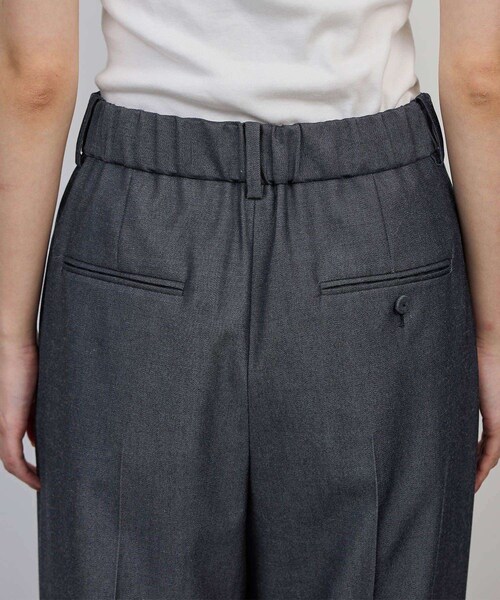 ROPE'（ロペ）の「梳毛ギャバ プリーテッド ワイドパンツ（その他パンツ・レディース・ブラック/ネイビー・36/38）」の18枚目の写真