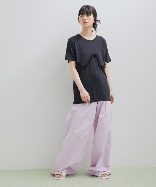 ADAM ET ROPE'(アダムエロペ)の「【VIOLETTE ROOM for ADAM ET ROPE'】別注 NUANCE TEE(Tシャツ/カットソー・レディース・ブラック/グレー/ホワイト・F)」の19枚目の写真