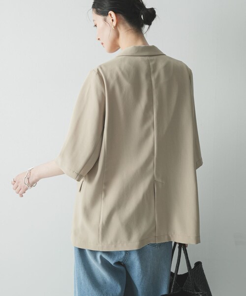 URBAN RESEARCH（アーバンリサーチ）の「『UR TECH DRYLUXE』ハーフスリーブジャケット（テーラードジャケット・レディース・BEIGE/BLACK・Free）」の16枚目の写真