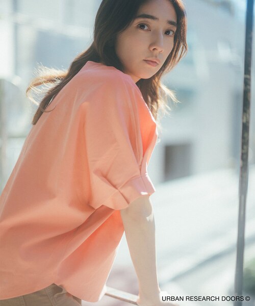 URBAN RESEARCH DOORS（アーバンリサーチドアーズ）の「『仁村紗和さん着用』『UR TECH』サマシェアタックスリーブプルオーバー（Tシャツ/カットソー・レディース・ORANGE/OFF/BLUE/BLACK・M）」の4枚目の写真